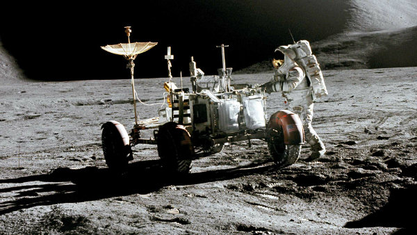 درخواست کمک ناسا از خودروسازان برای تولید خودروی ماه نورد پروژه آرتمیس