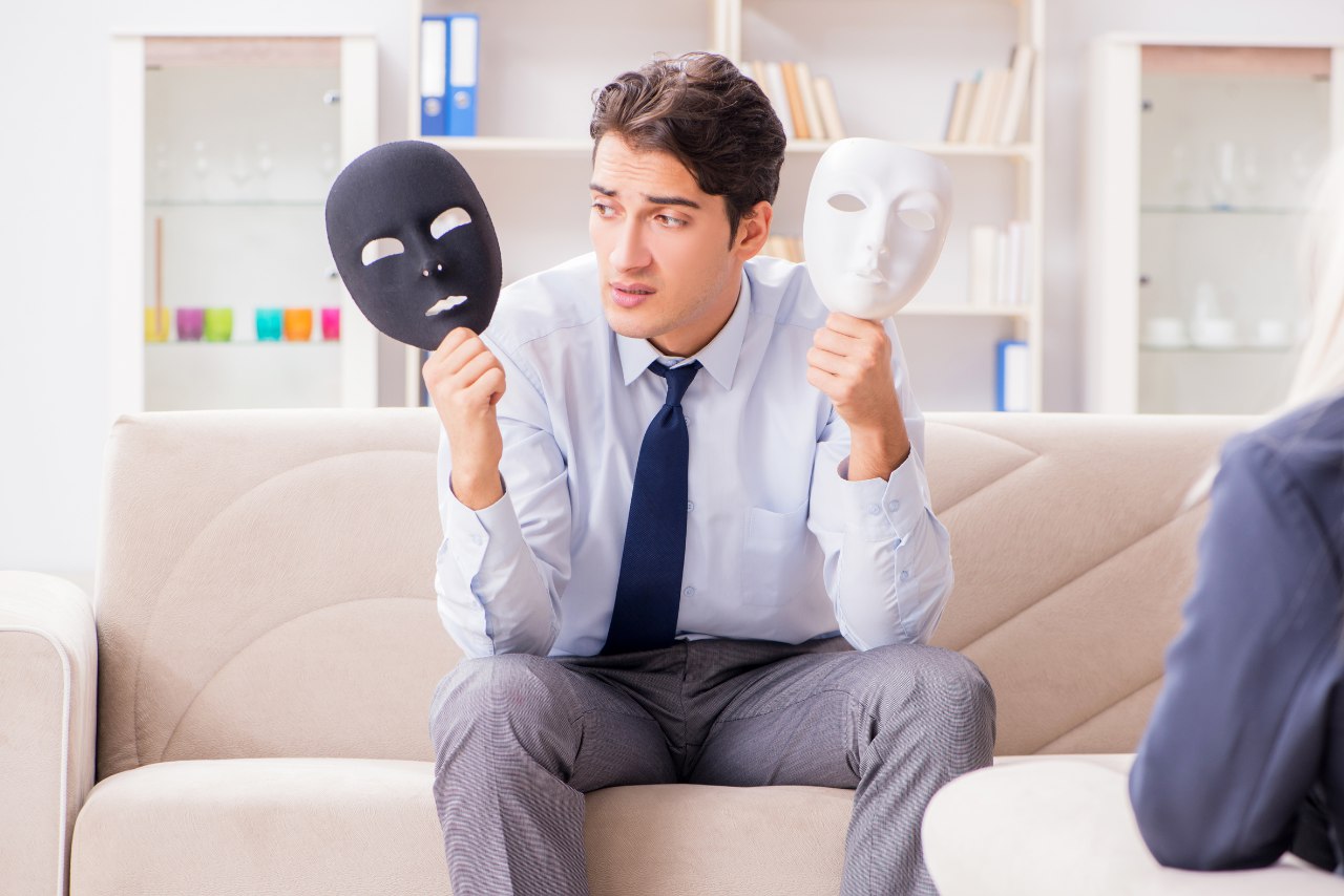 مشاوره اختلال دوقطبی و درمان اختلال شخصیت خودشیفته؛ از نوسان احساسات تا تعادل ذهن