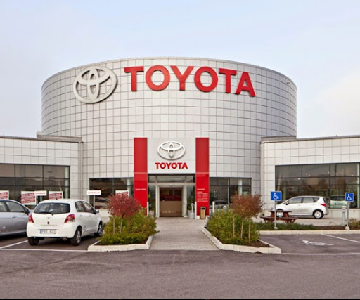 پاورپوینت مدیریت استراتژیک درشرکت تویوتا بارویکرد تسخیر قلوب مشتریان و تبدیل شدن به موفق ترین خودروساز جهانی