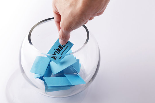 افزونه وردپرسی انتخاب شانسی نام، قرعه کشی اسامی به صورت آنلاین، قرعه کشی آنلاین اسم