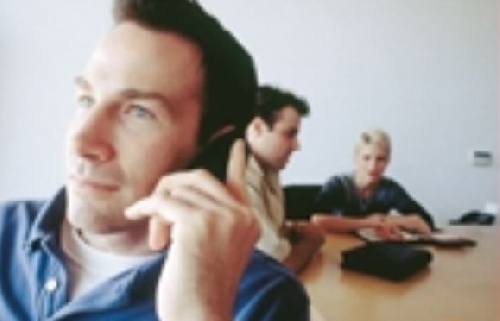 پکیج تلفن زدن درزبان انگلیسی به همراه فایل صوتی وآموزش زبان با روشی جذاب