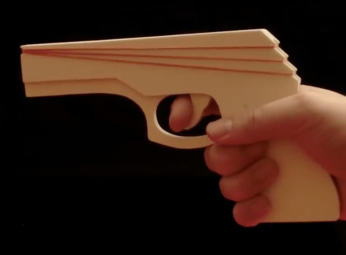 تفنگ کش پرت کن سه مرحله ای